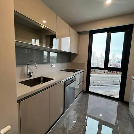 Lux 2+1 In Istanbul